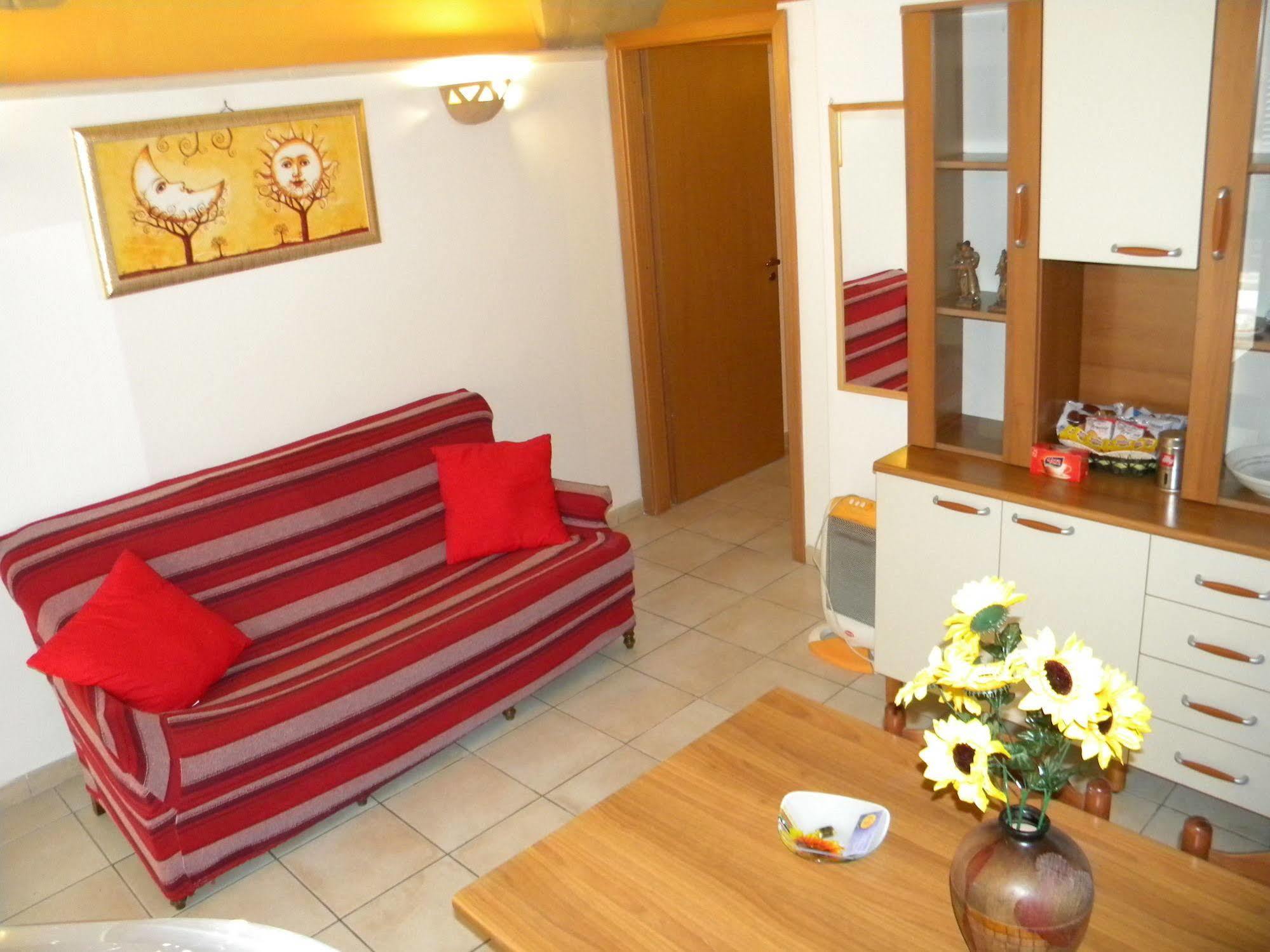 Hotel La Piazzetta Lecce Esterno foto