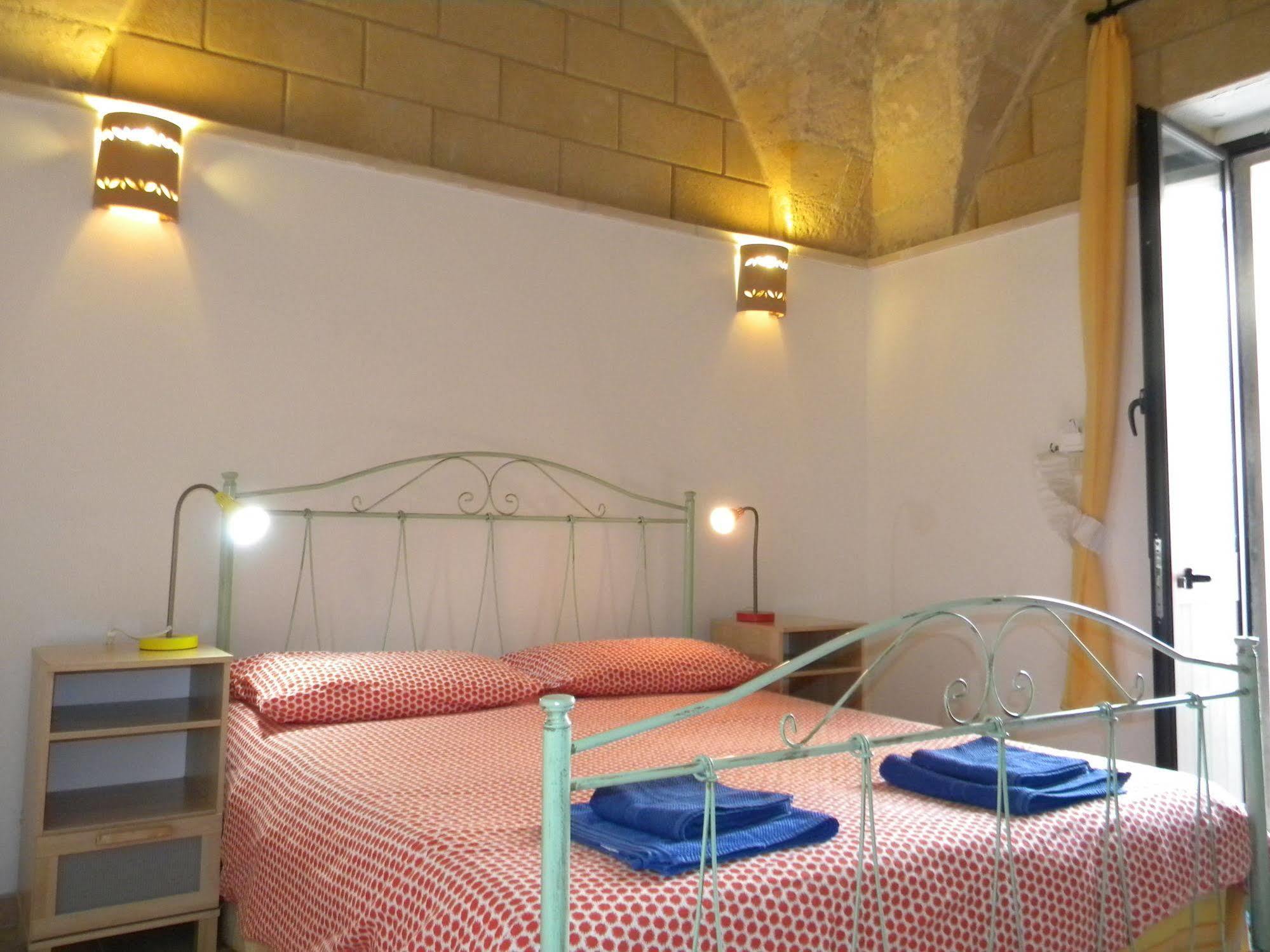 Hotel La Piazzetta Lecce Esterno foto