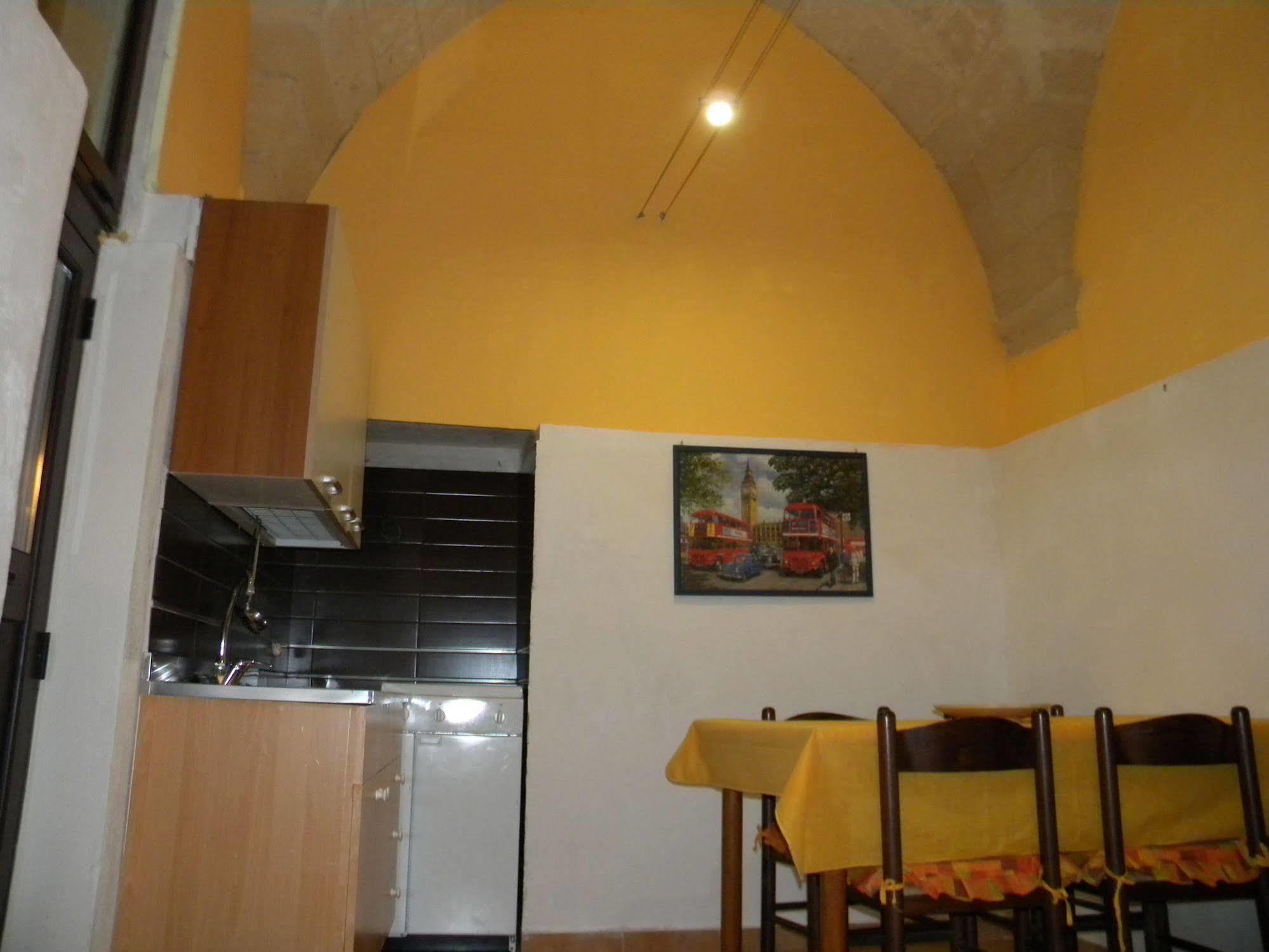 Hotel La Piazzetta Lecce Esterno foto