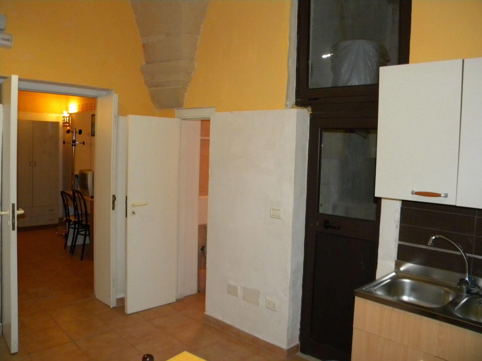 Hotel La Piazzetta Lecce Esterno foto